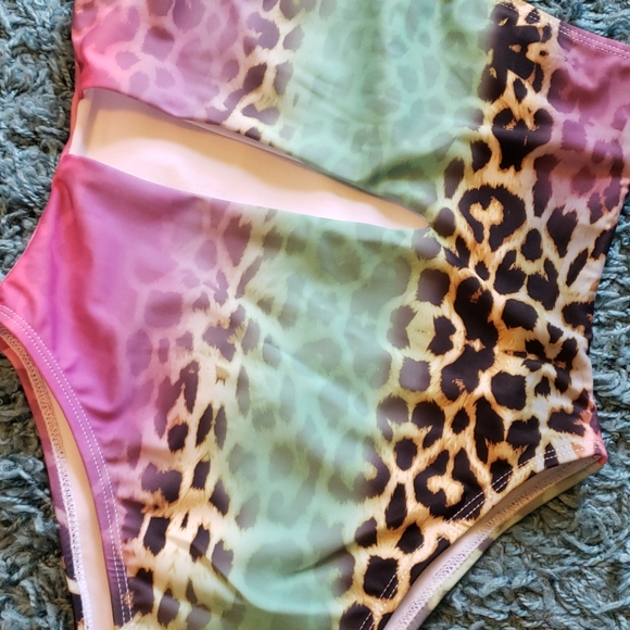 Brand New Missguided Animal Print Swimsuit Size 0 - Picture 2 of 7